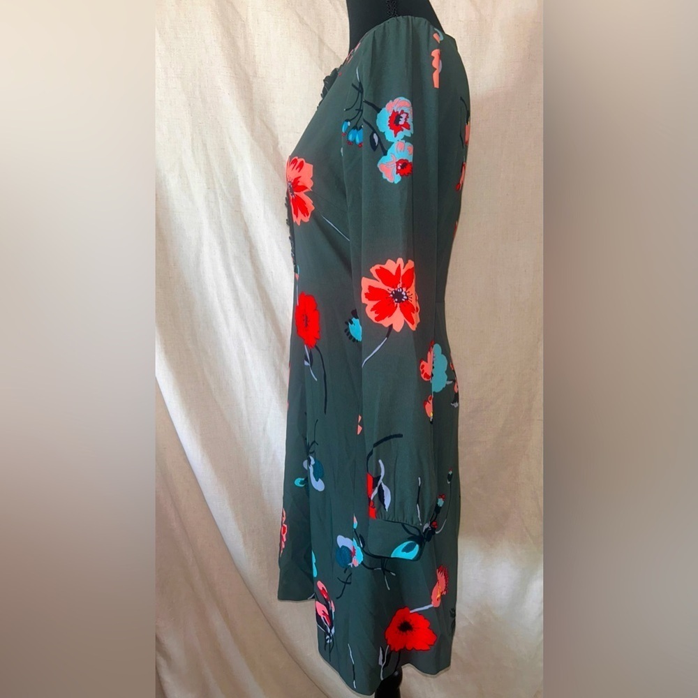 NWOT Loft Floral Ruffle Trim Shirtdress. Size: 0 Smart style - Picture 2 of 8
